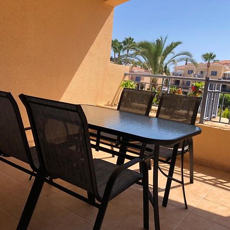 Limnaria Gardens - Modern Sunny 2 Bed Apartment Paphos Bagian luar foto