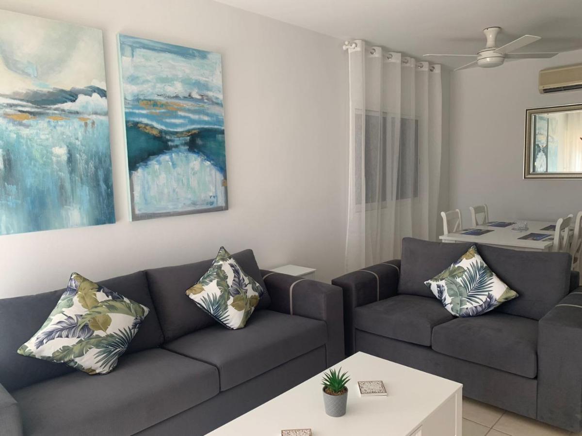 Limnaria Gardens - Modern Sunny 2 Bed Apartment Paphos Bagian luar foto